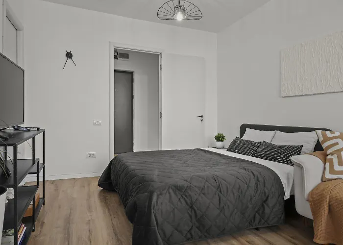 Urban View Studio - Free Parking - Metro Station - Self Check-In